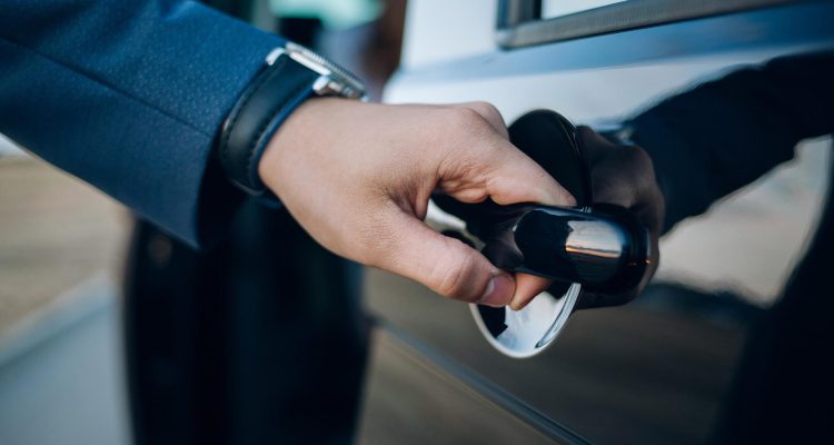 سواق سياحى فى القاهرة